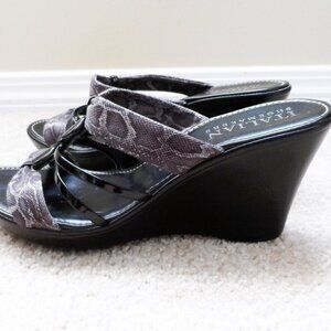 Italian Shoemakers Black sandals size 10